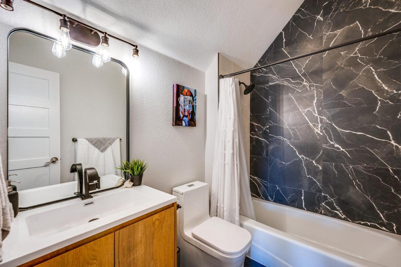 Sleek Westminster Home, 14 Mi To Downtown Denver! エクステリア 写真